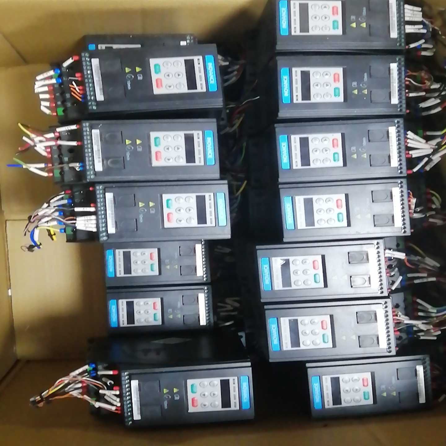 VFS3-2015P， 2.2KW 200V拆机TOSHIB【鑫鑫商铺】