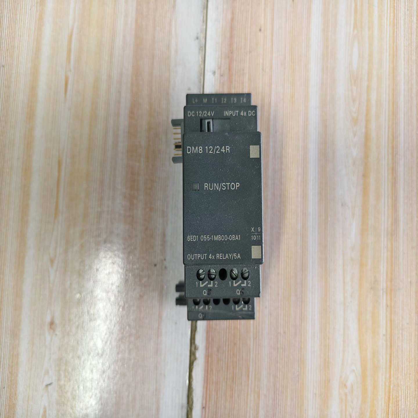 西门子DM812/24R模块，6ED1055-1MB00议价