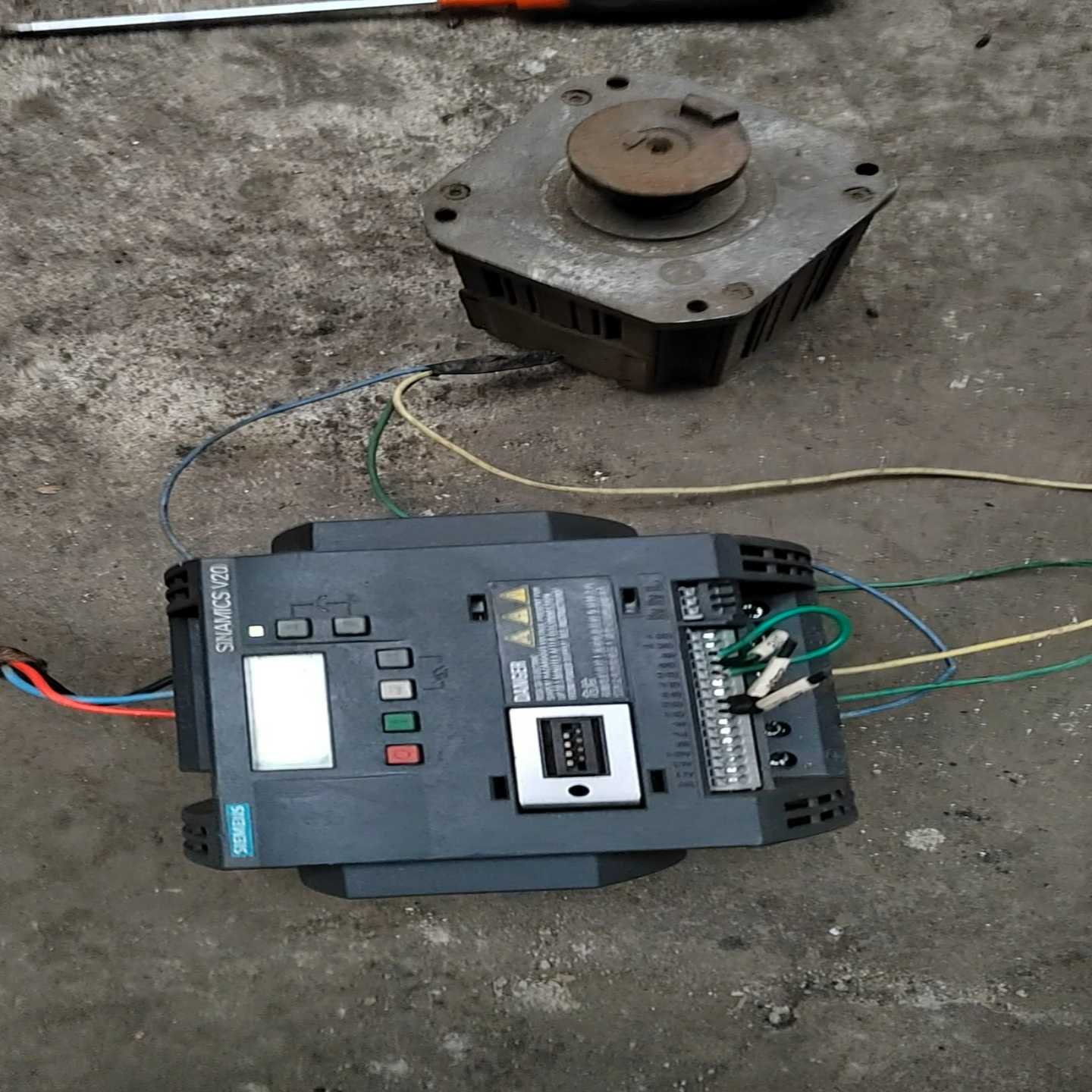 V20系列变频器6SL3210-5BE24-0UV0变询价