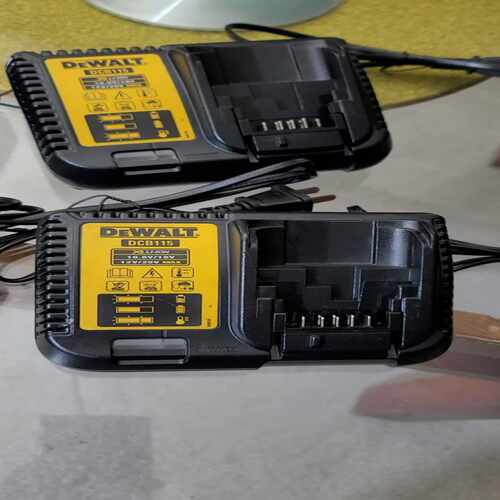 询价DEWALT得伟DCB115充电器