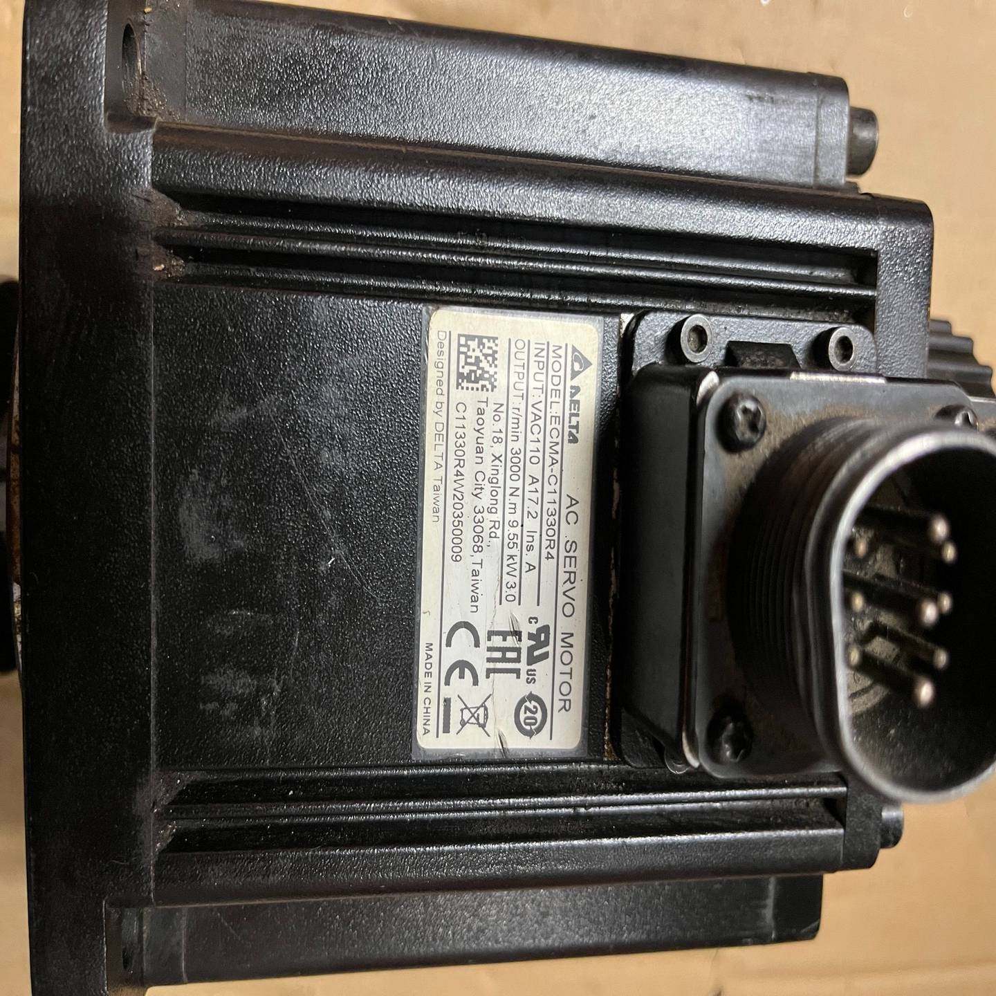 (工仔机械）台达3KW伺服马达，ECMA-C11330R4