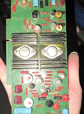 老式一块蓝色CA30银壳电容16V220UF红色电议价