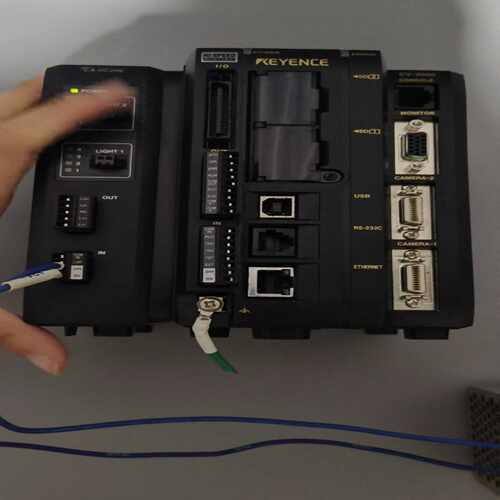 询价~基恩士视觉控制器 CA-DC20E，CV-5000如图
