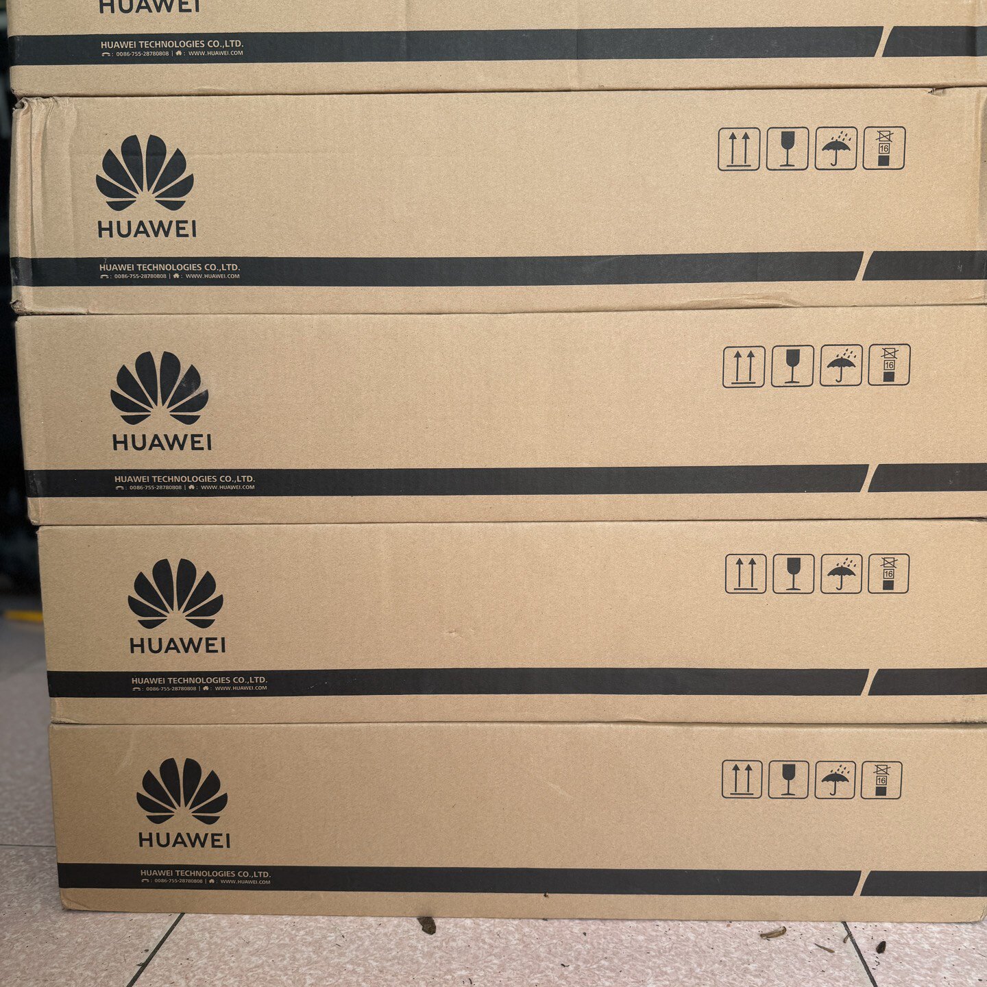华为S5736-S24U4XC带电源 交换机 24个千兆电口-议价