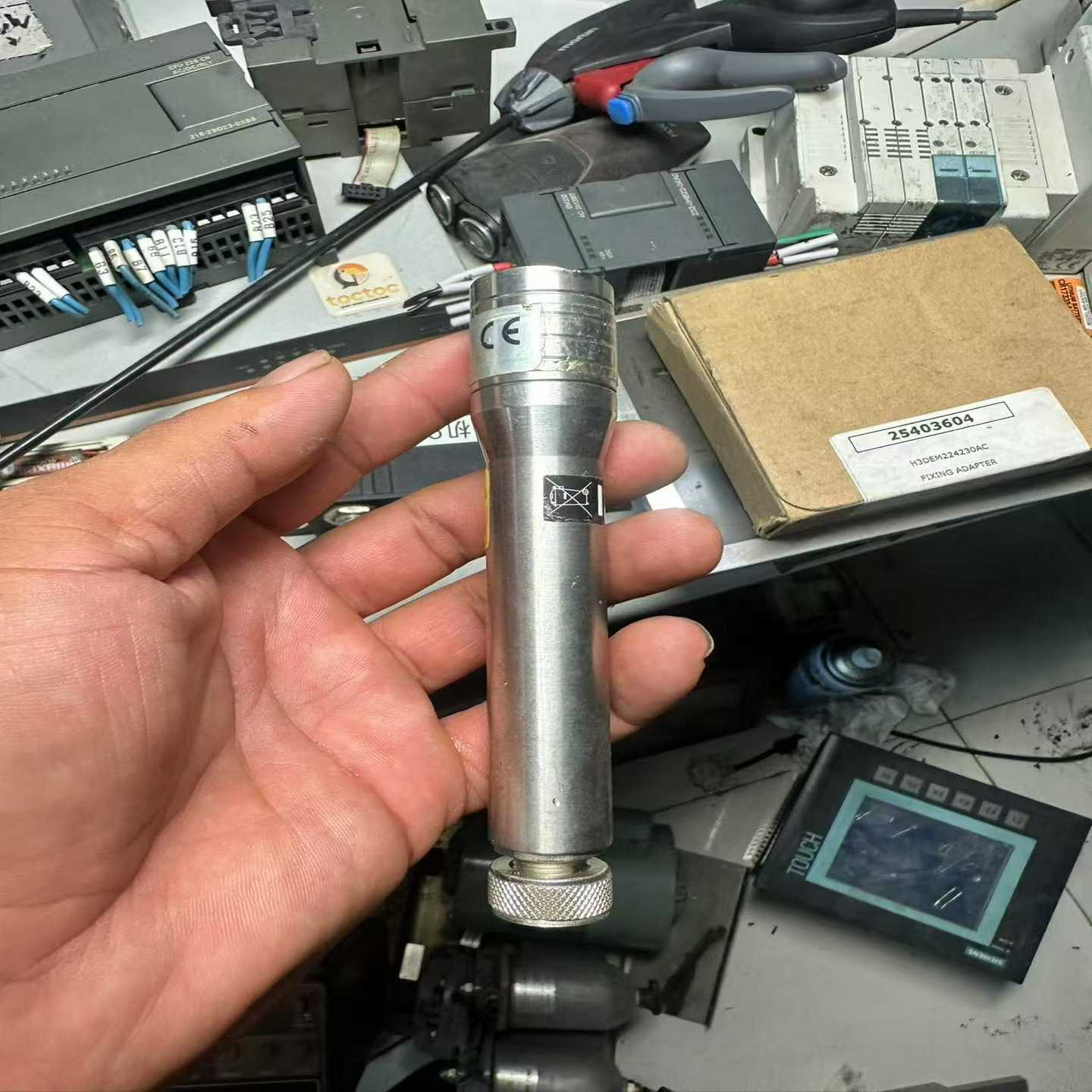 LAP15HDP-63-D4激光探头，玻璃裂纹，有能力更换-询价客服