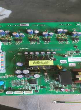 伟创AC60变频器驱动板，30/37千瓦，有一处掉件，配件岀询价
