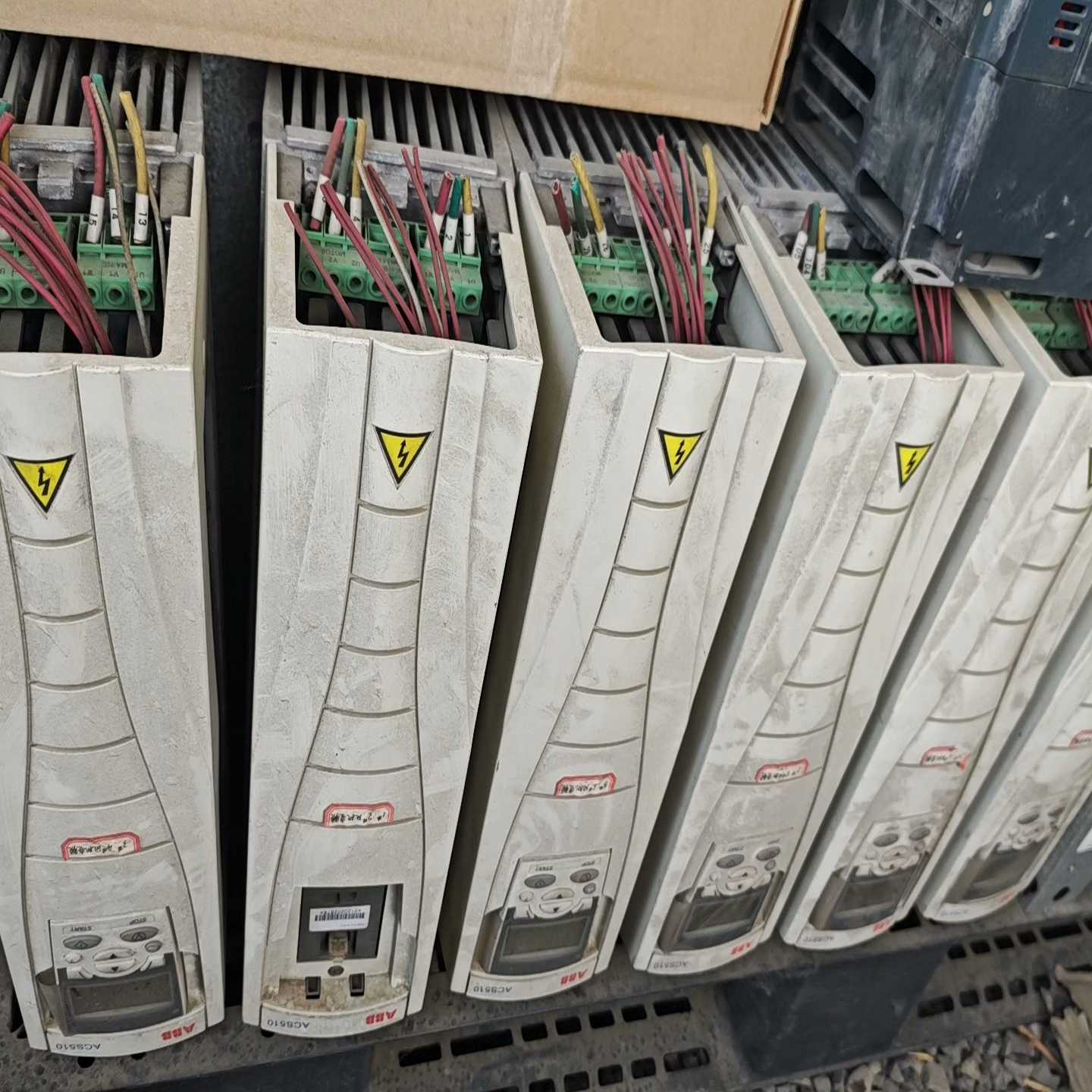 【星慕电子】ABB变频器acs510件如图