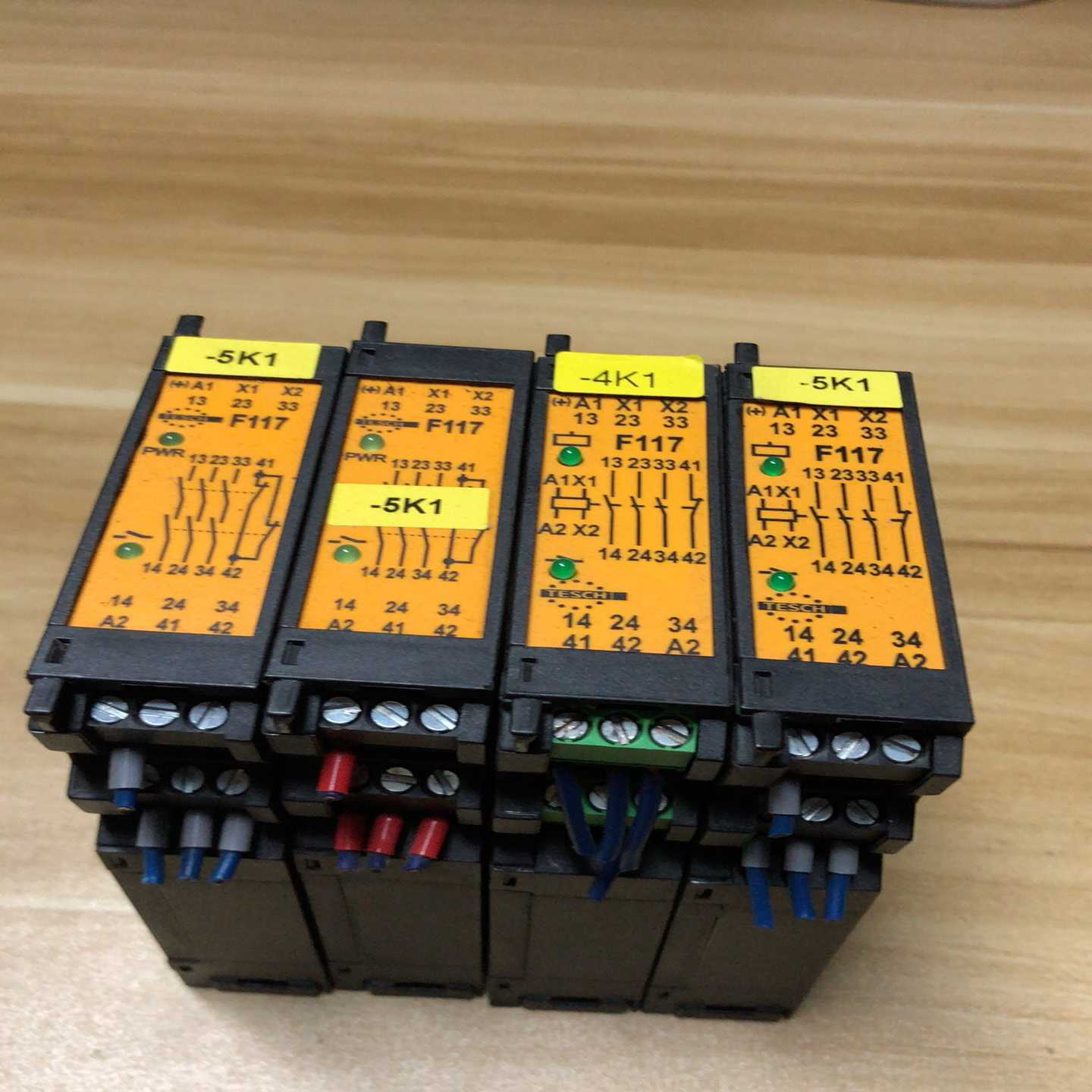 议价德国TESCH安全继电器F117X01实物图现货有