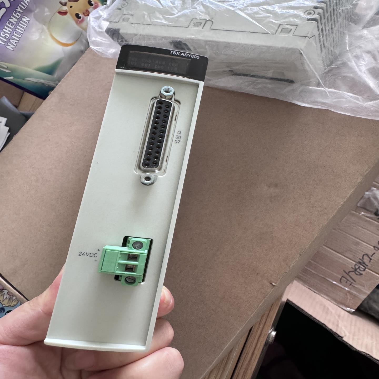 施耐德TSXASY800 PLC模块 拆机 成色漂亮 法国原--议价商品
