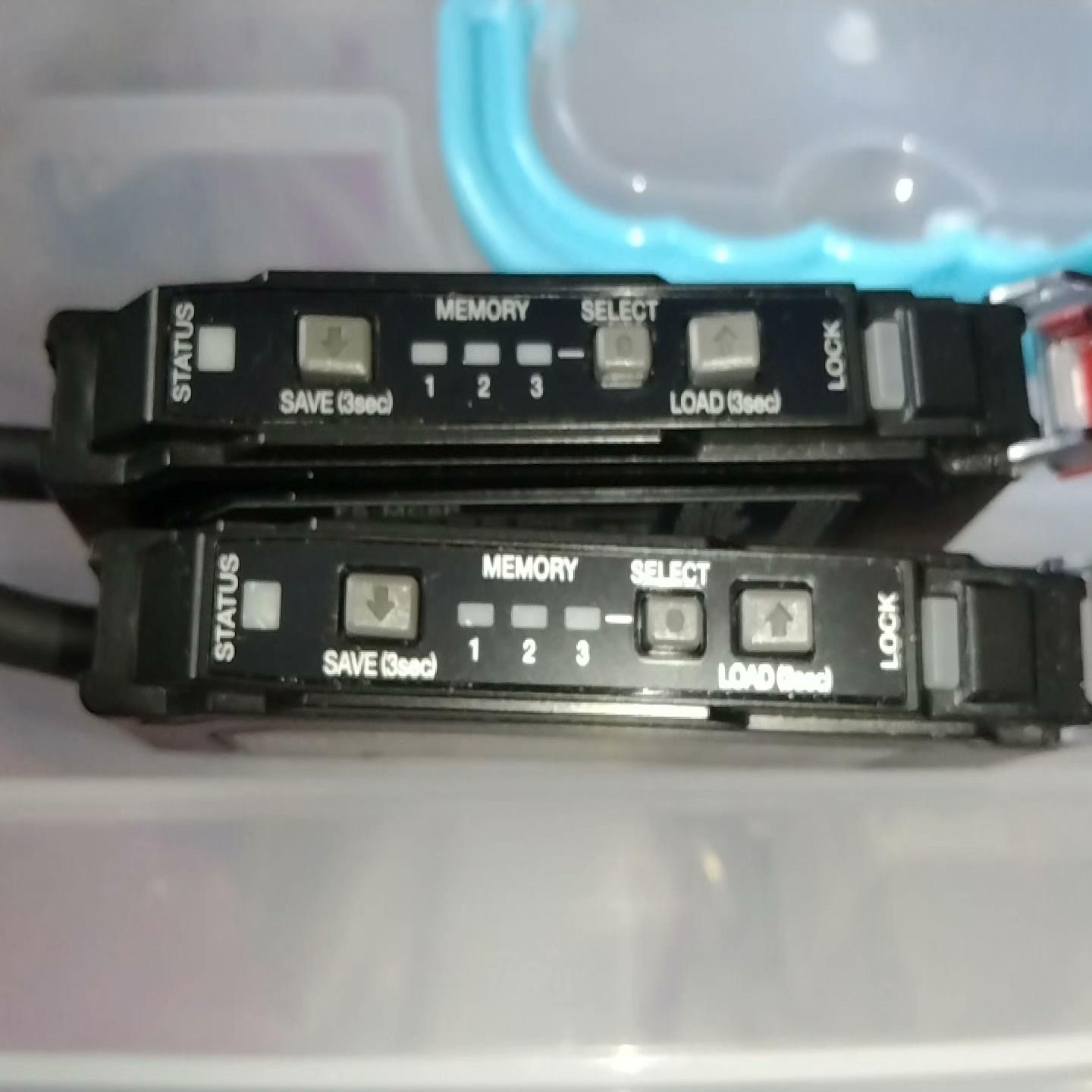 询价~KEYENCE基恩士光纤放大器，型号:FS-MC8P实物图片