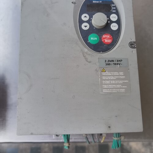 【询价】2.2kw,380v施奈德atv31hu22n4a变频器，功适用