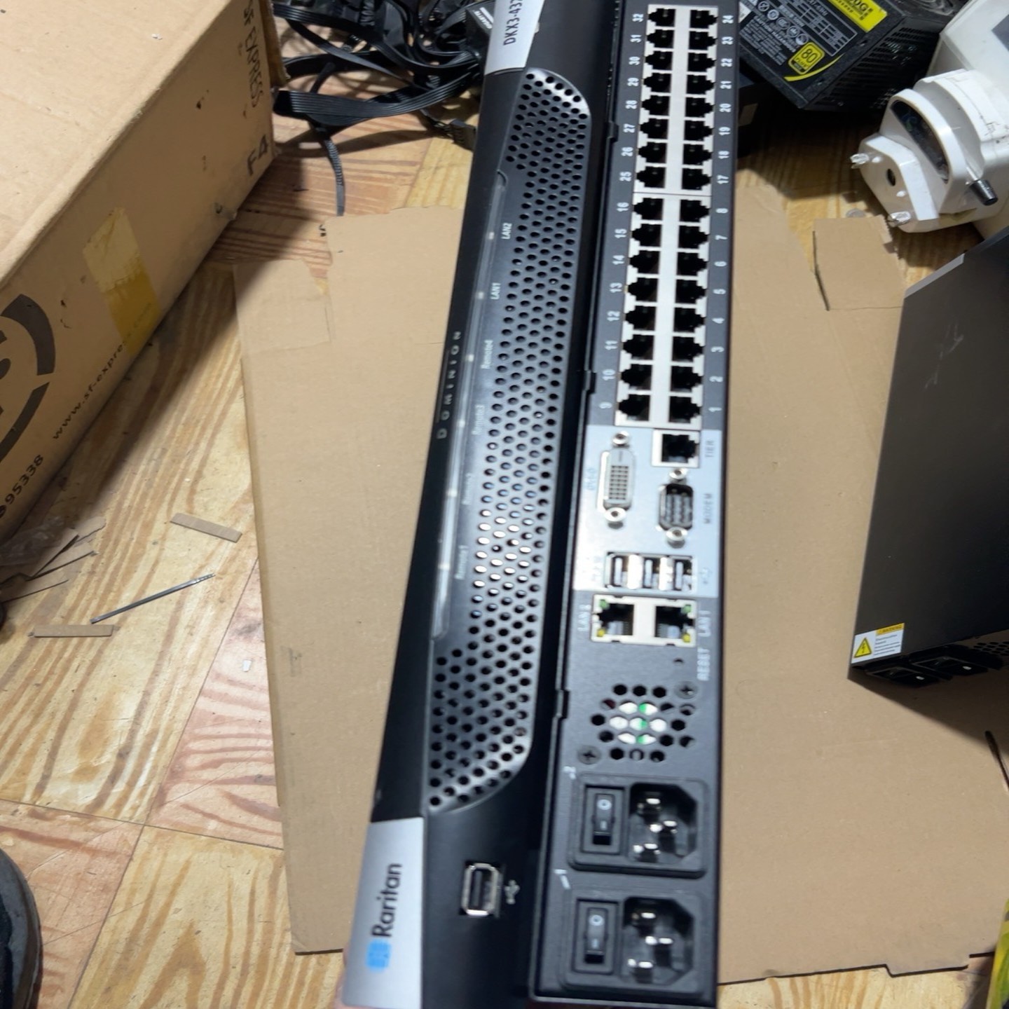 【请询价】力登 Raritan DKX3-432 32口KVM切换器