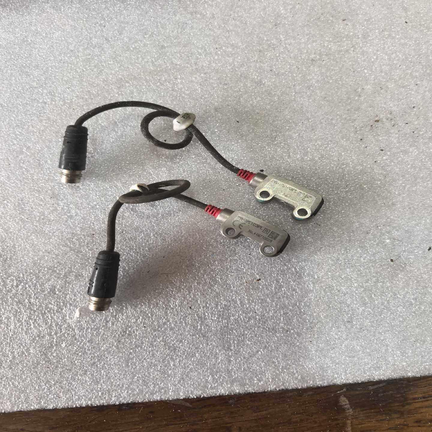 KEYENCE传感器一对，型号：PR-M51C3PL