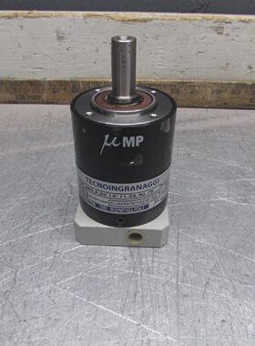 全新BonfiglioliTR060.2.20.1511.25.60.75SERVOGEARBOX20112轴全