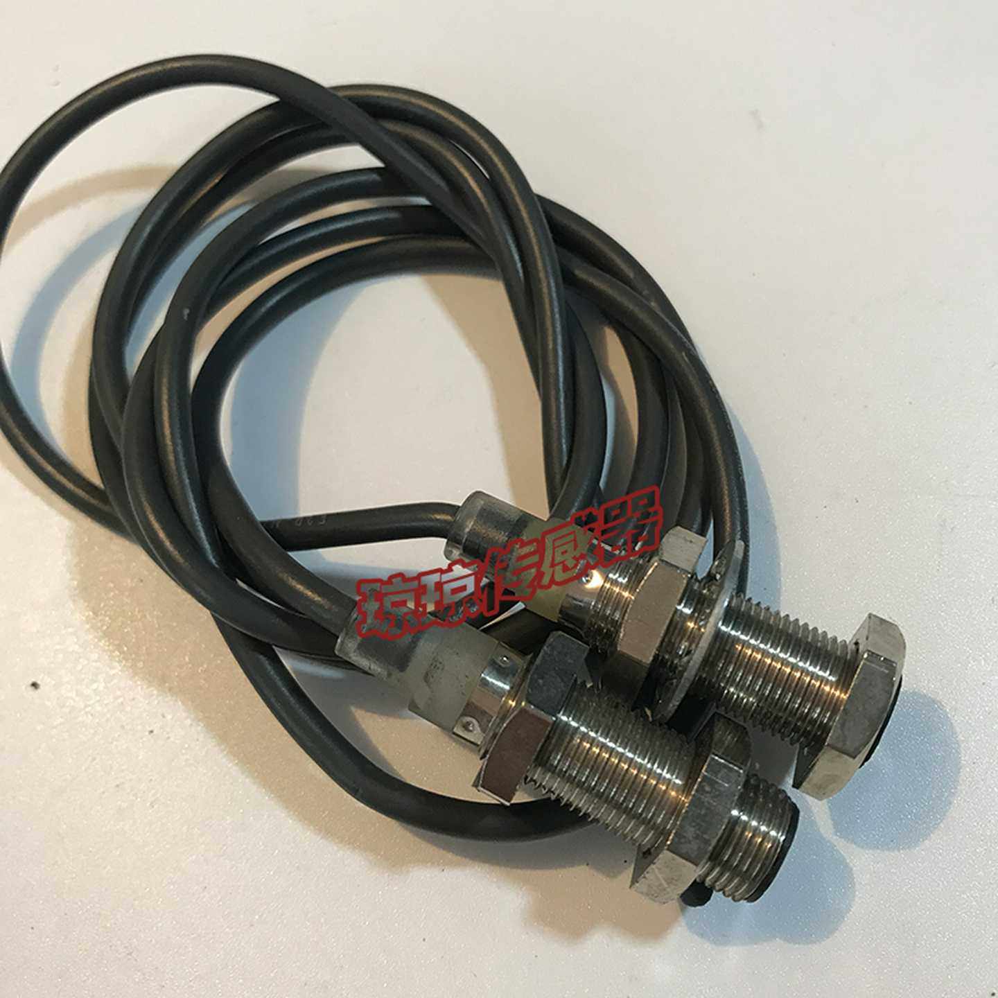 防水型圆柱型M12电感式接近开关传感器E2B-M12KS04-WZ-C1