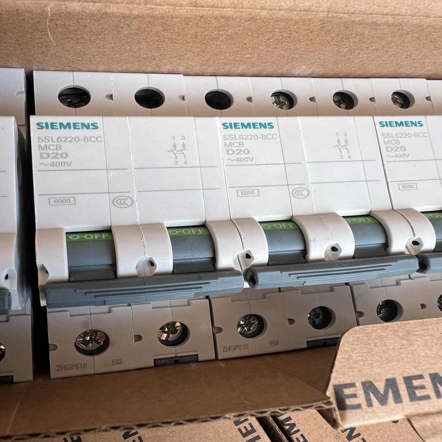 5SL6220-8CC，2p20a空开D型，库存还询价