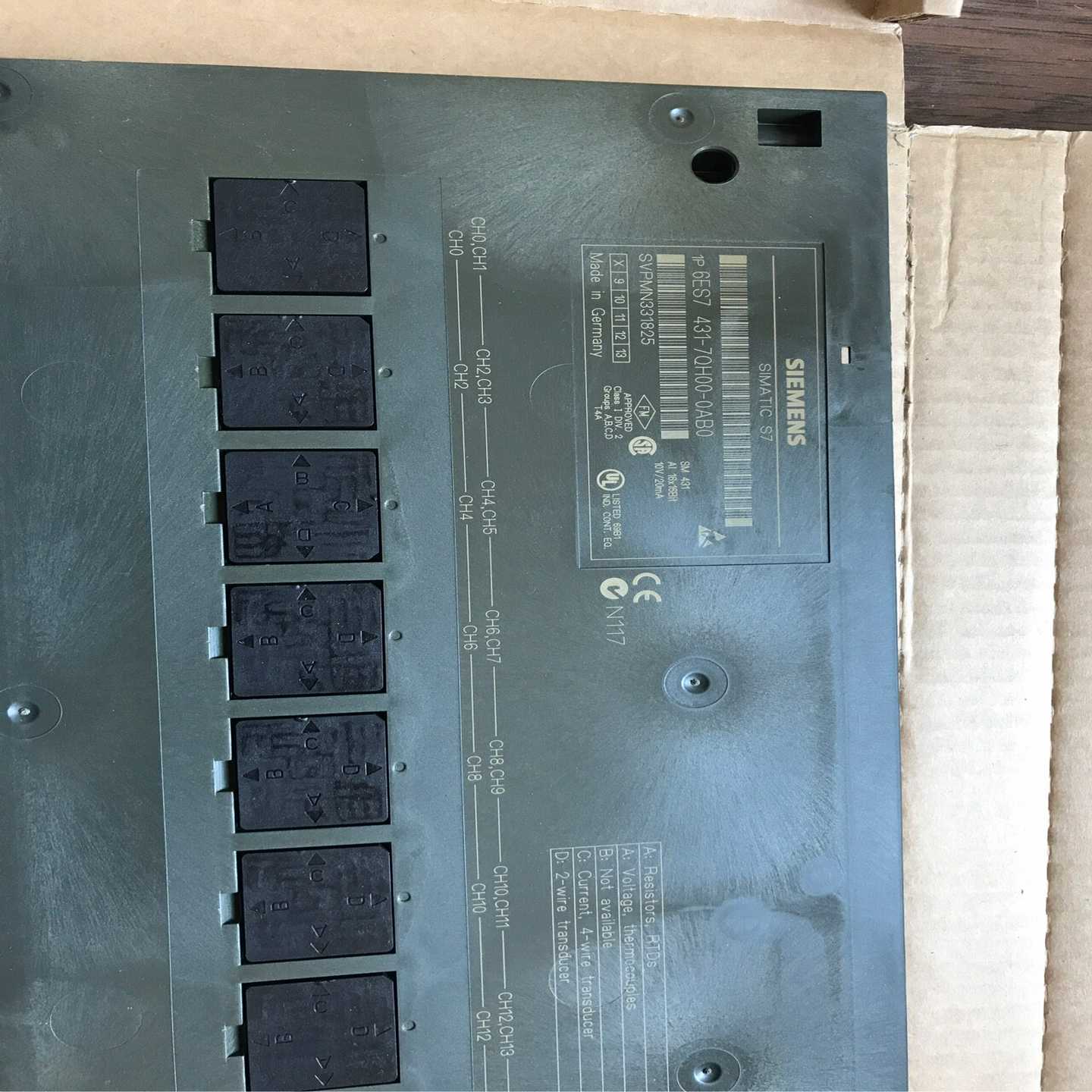 【议价】6ES7431-7QH00-0AB0无破损，成色偏黄，但功能适用