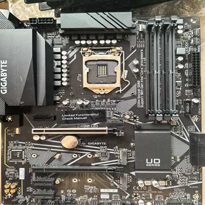 技嘉Z490UD主板，支持10代11代CPU，DDR4内存--议价商品