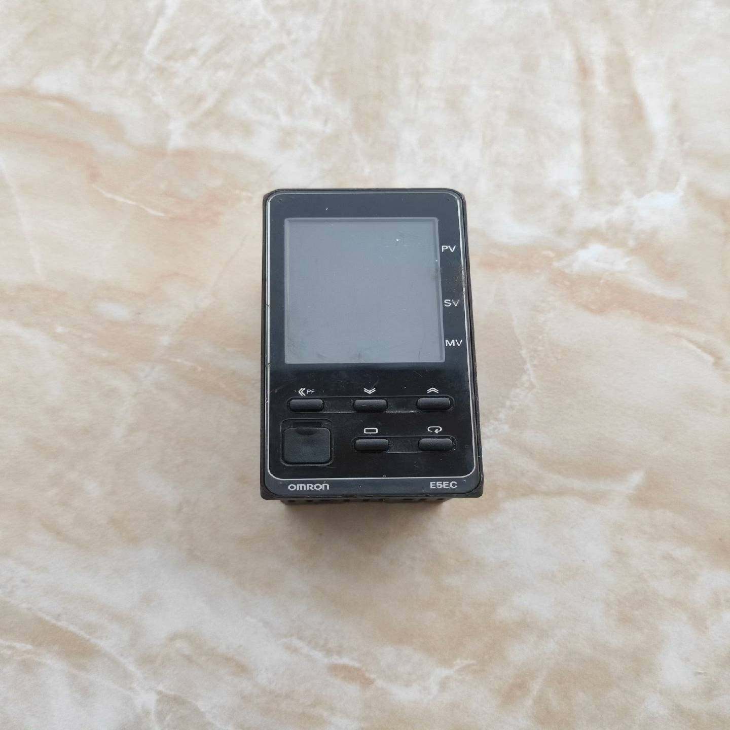 温控器E5EC-RX4ASM-000{议价}