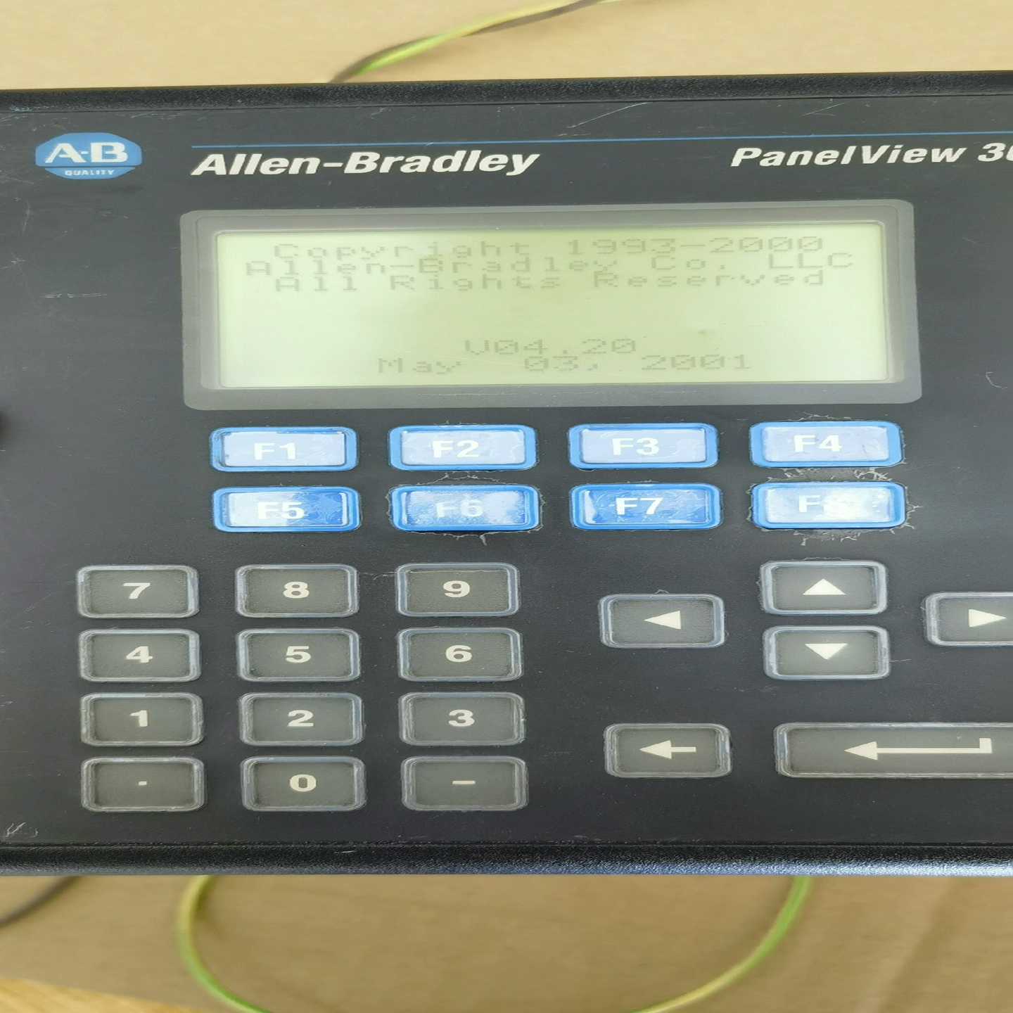 【议价】AB屏2711-K3A17L1功能正常，壳子碎了，配件处适用