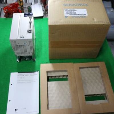 议价安川伺服驱动器SGDS-01A72A/02A72A/04A72A/05A72A/08A72A/10