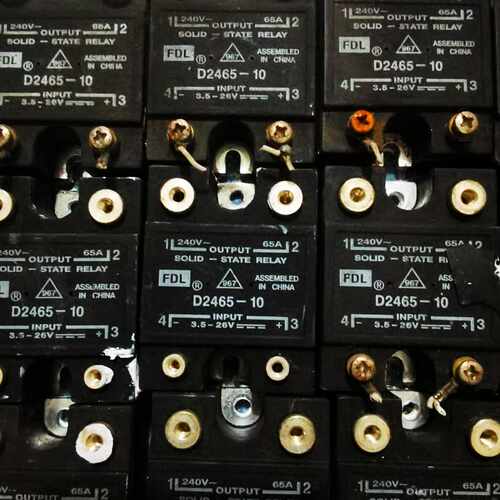询价固态继电器，型号D2465_10，，有24个，正常使用设备拆
