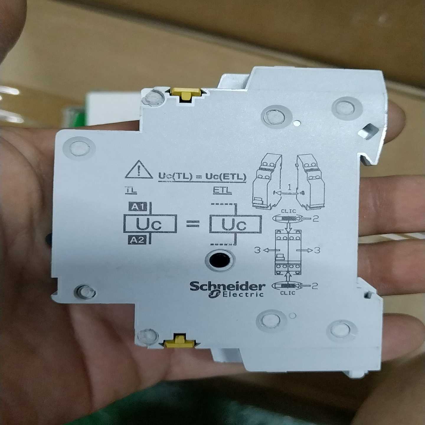 议价L施1p2/415V可控断路器开关2，