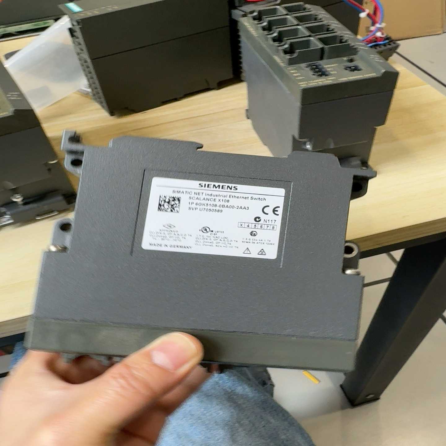 咨询-6GK5108-0BA00-2AA3两台交换机，