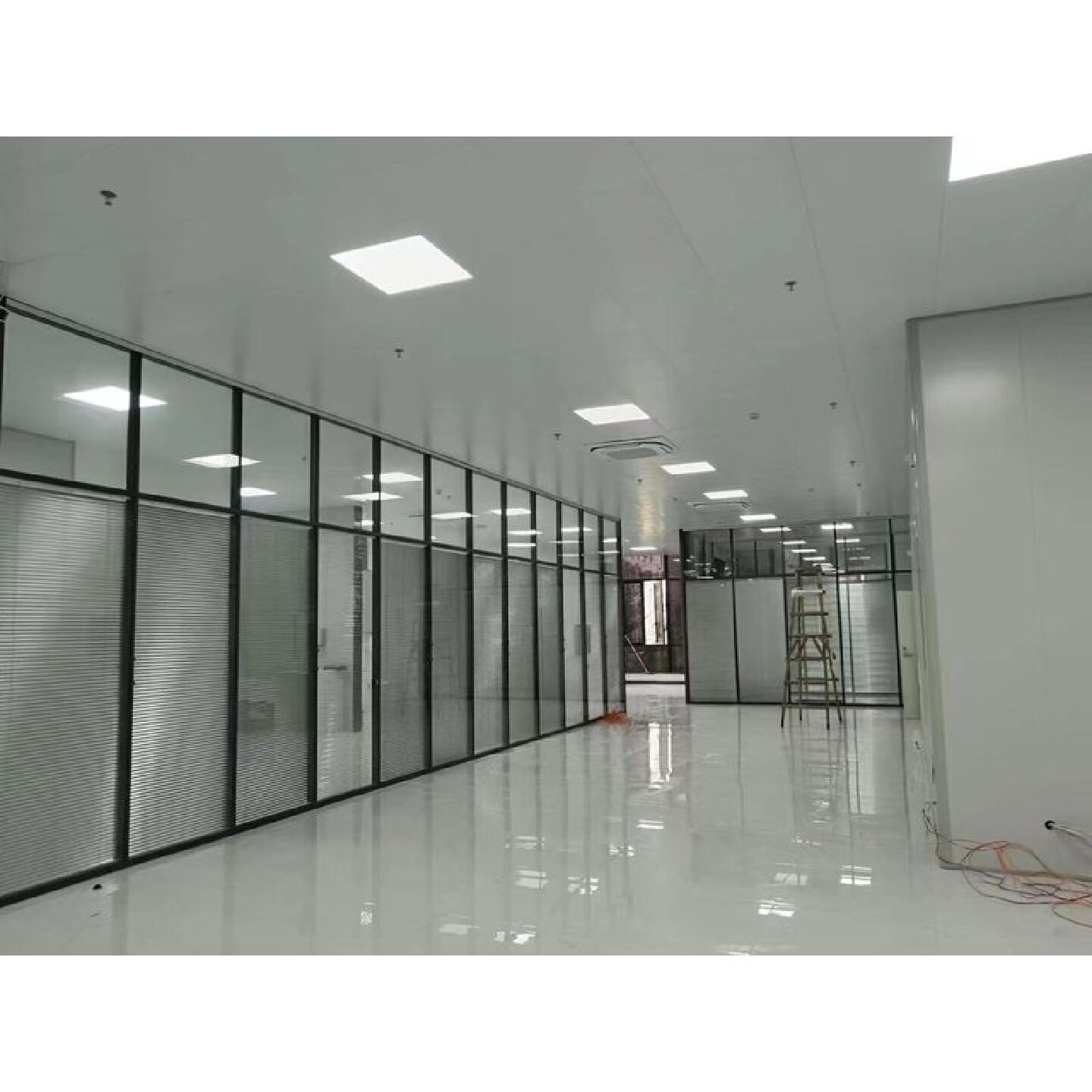 办公室玻璃隔断墙高隔断单双层钢化带百叶铝合金隔音磨砂屏风定制