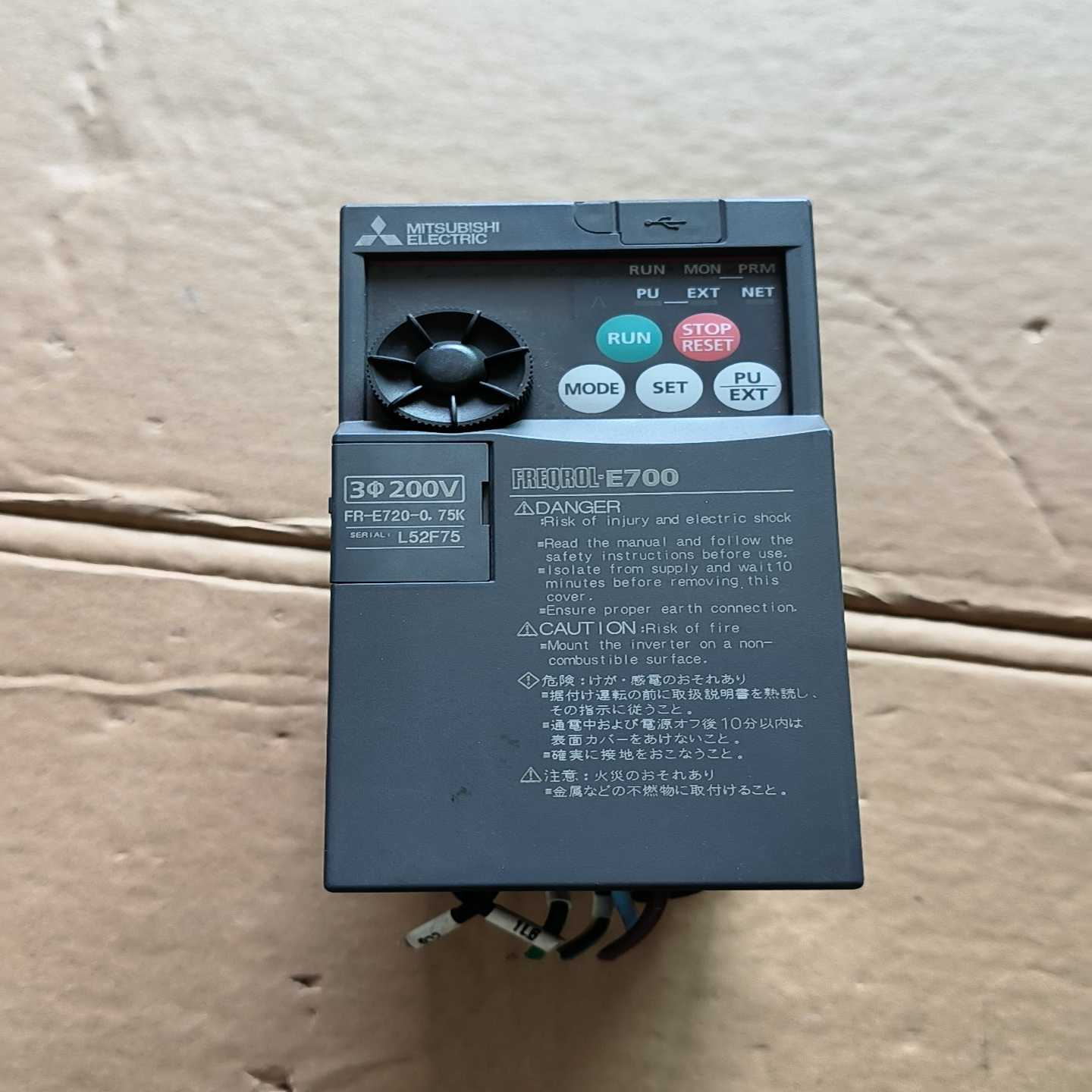 三菱FR-E720-0.75K变频器，3相200V，原装拆机--议价商品