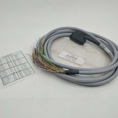 寻XHelukabel D2IO325m Cable with connector. 5m