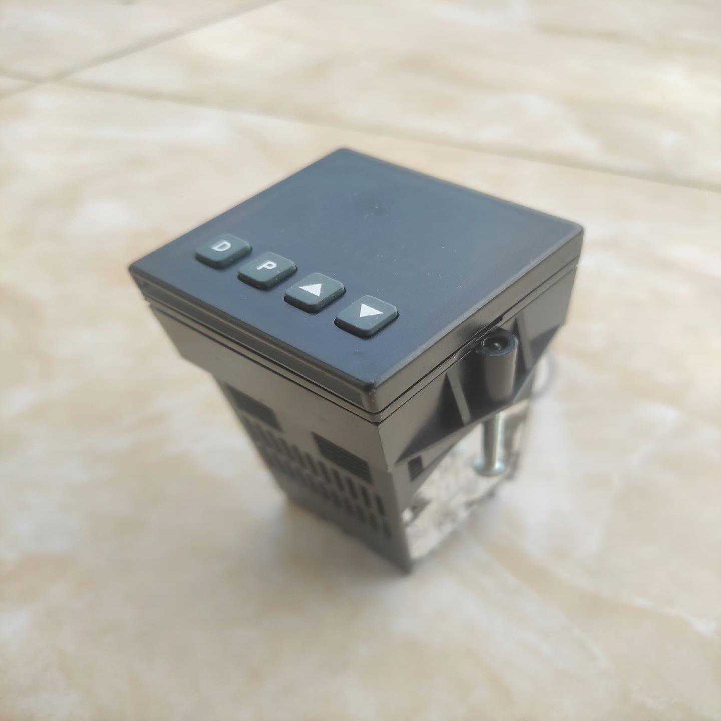 施耐德XSAV11801电感式接近开关，全新原装，带包装，数--议价商