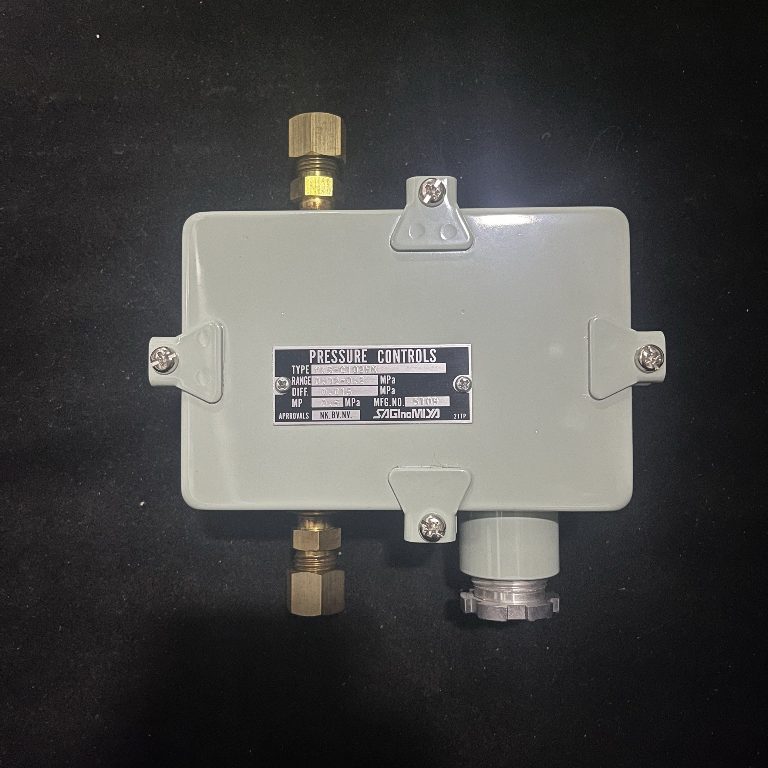 议价议价鹭宫 YNS-C102WK 压力控制器 全新原装现货议价议价