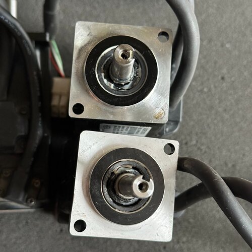 HCFA伺服电机SVX1MM010AN2LN100W功
