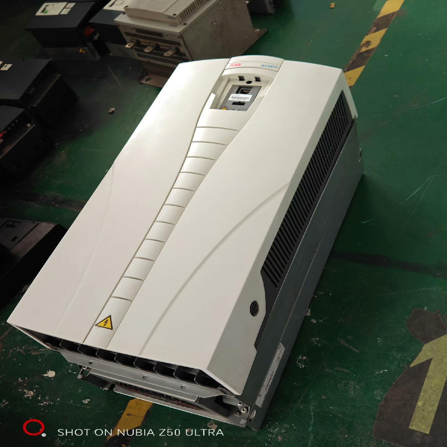 询价拍~ACS510-01-290A-4 ABB变频器160kw，拆