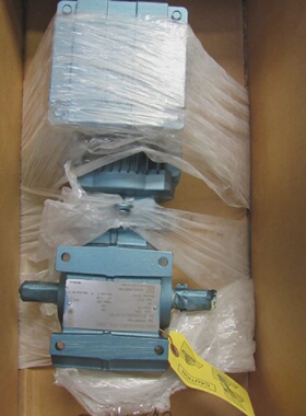 SEW EURODRIVE S37DRS71M4 3.4HP 88RPM DUAL OUTPUT 433inlbs 23