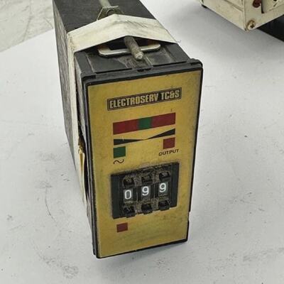 1pc x ELECTROSERV TCS TEMPERATURE CONTROLS AND SENSORS