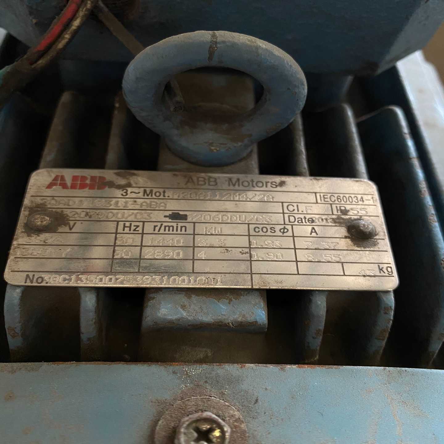 双速电机3.3/4KW，卧式安装，型号M2QA112M询价