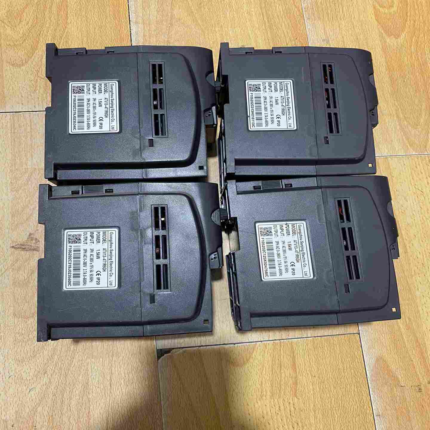 议价三晶变频器,型号ATV13-4T1R5GH,实物图拍摄,功能