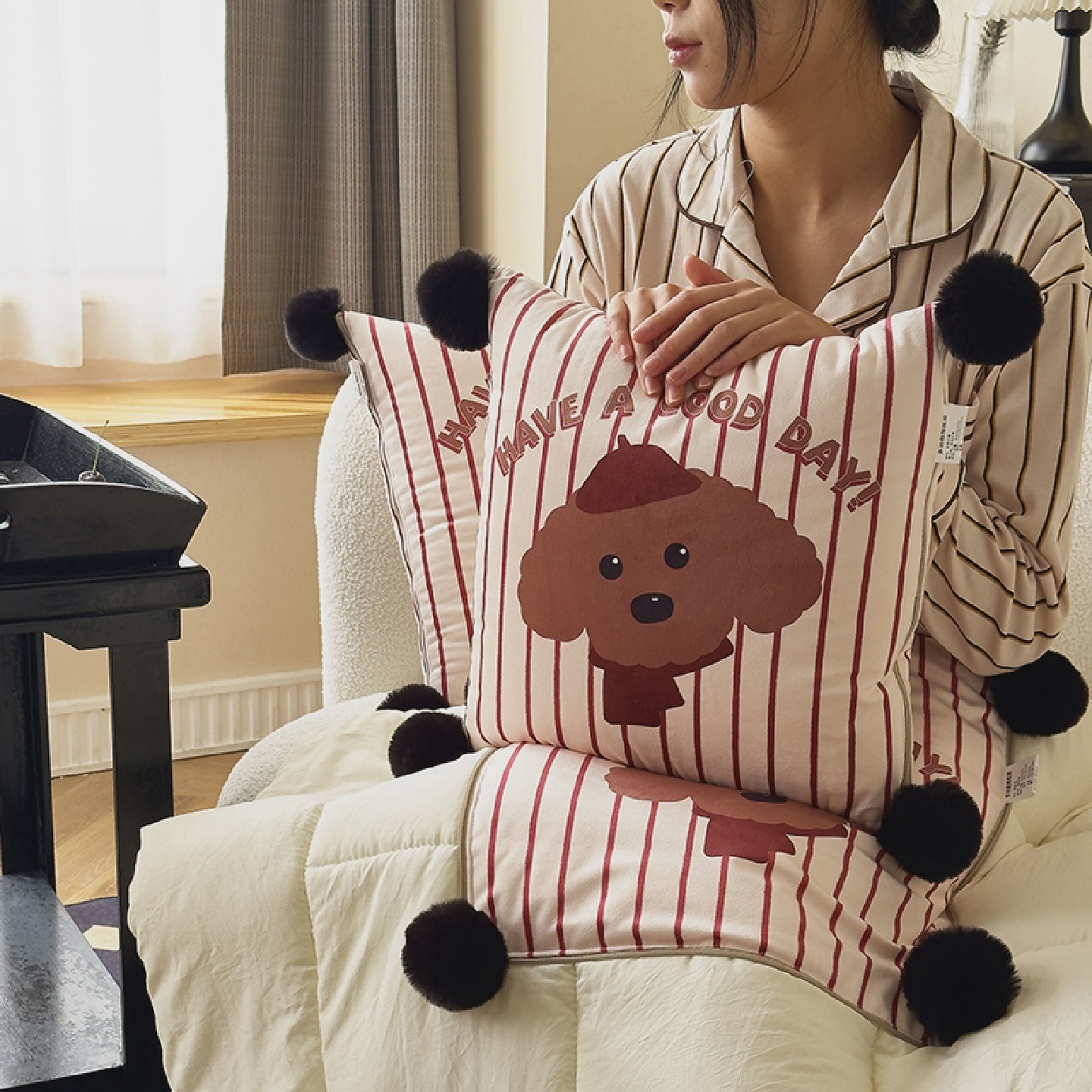 卡通办公室沙发抱枕被子两用车载靠垫午睡枕头宿舍盖毯空调被新款