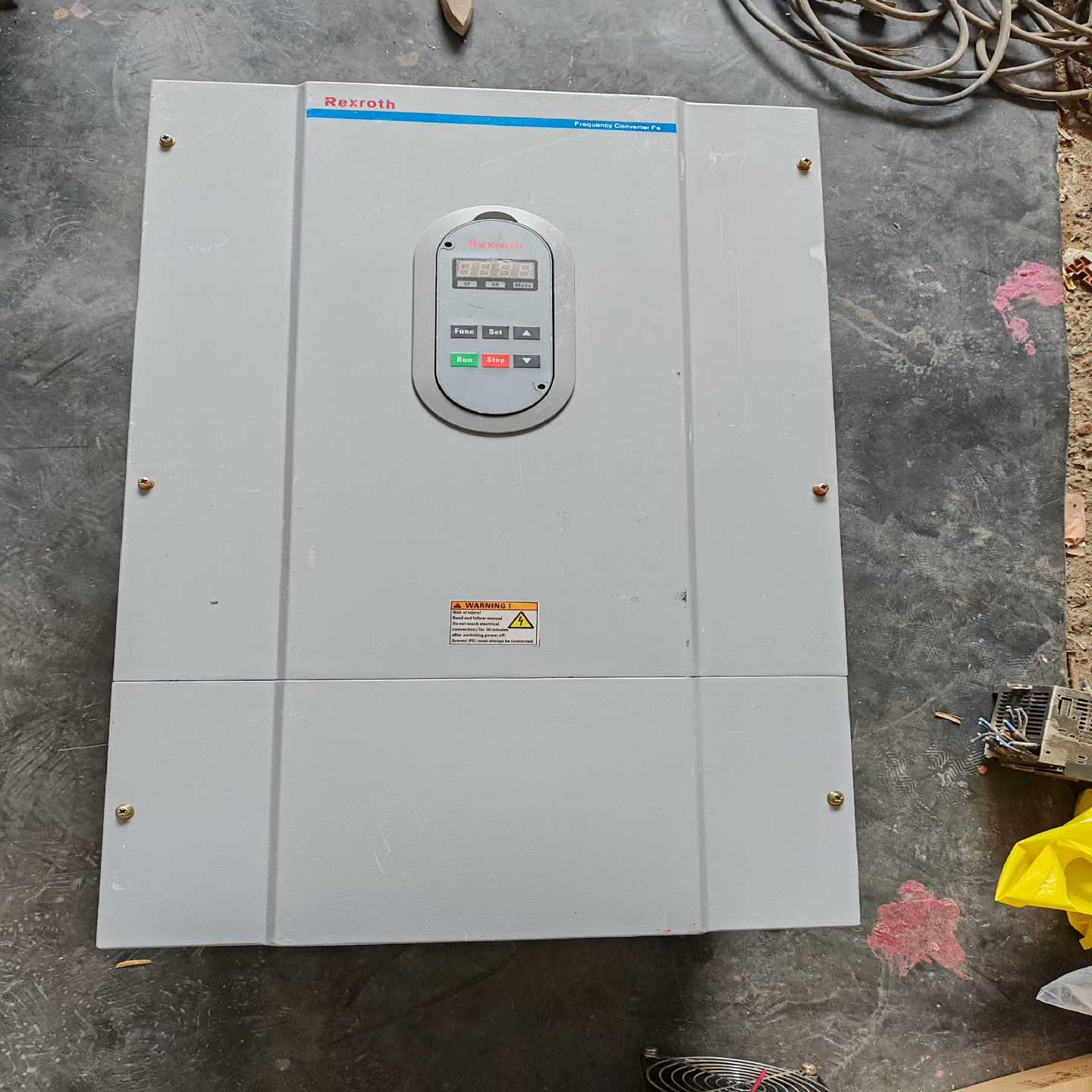 力乐士变频器FECP02.1-45K0-3P400-A-BN-议价