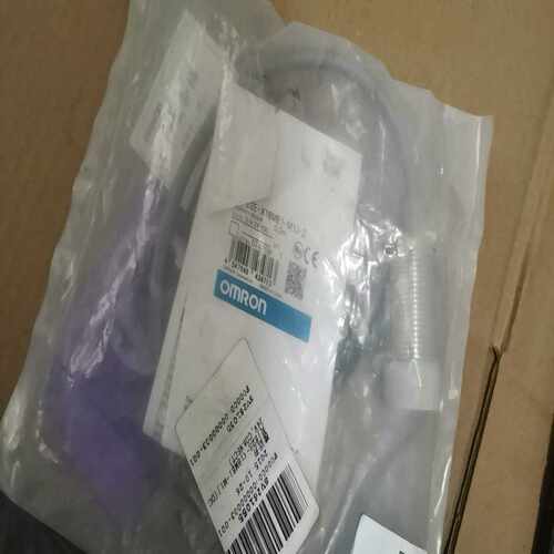 咨询-接近开关E2E-X18ME1-M1J-Z，实物拍照，全