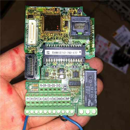 询价~安川变频器V1000系列CPU主板控制卡端子板ETC7400