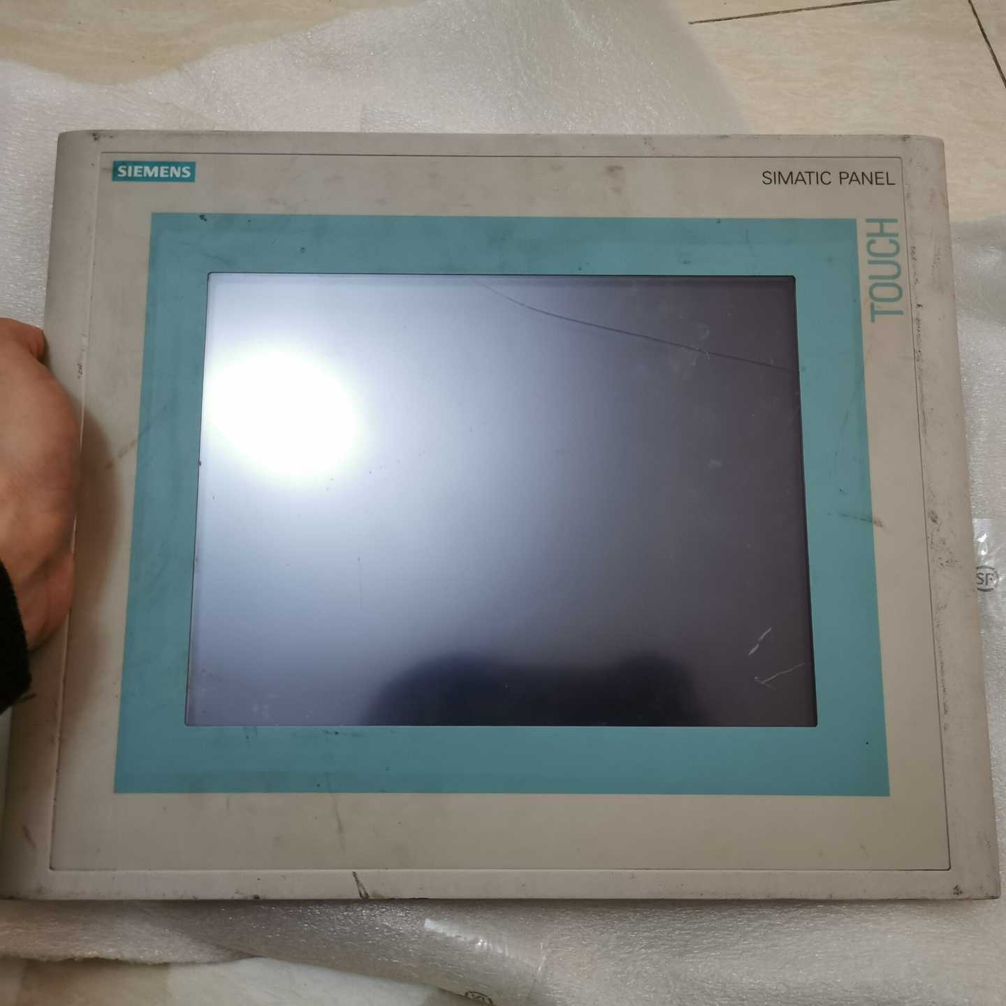 【议价】545-0CC10功能正常，屏幕有裂痕适用