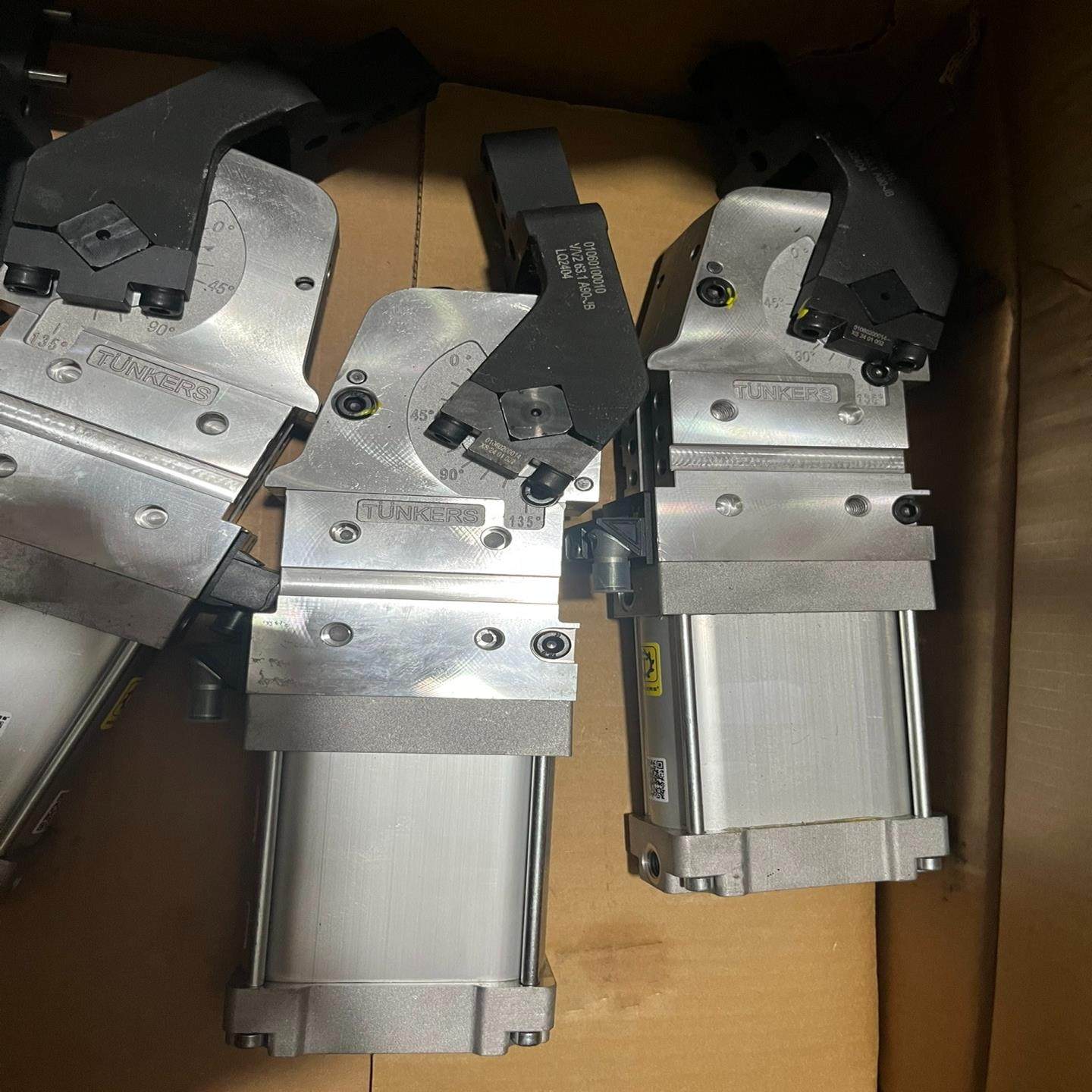 询价~TUNKERS德克斯气缸，V263.BR3.A90T12.6