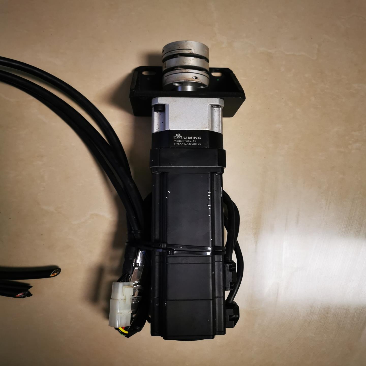 司服电机MR240B-1110，沈阳新松机器人专业司服电机，~询价