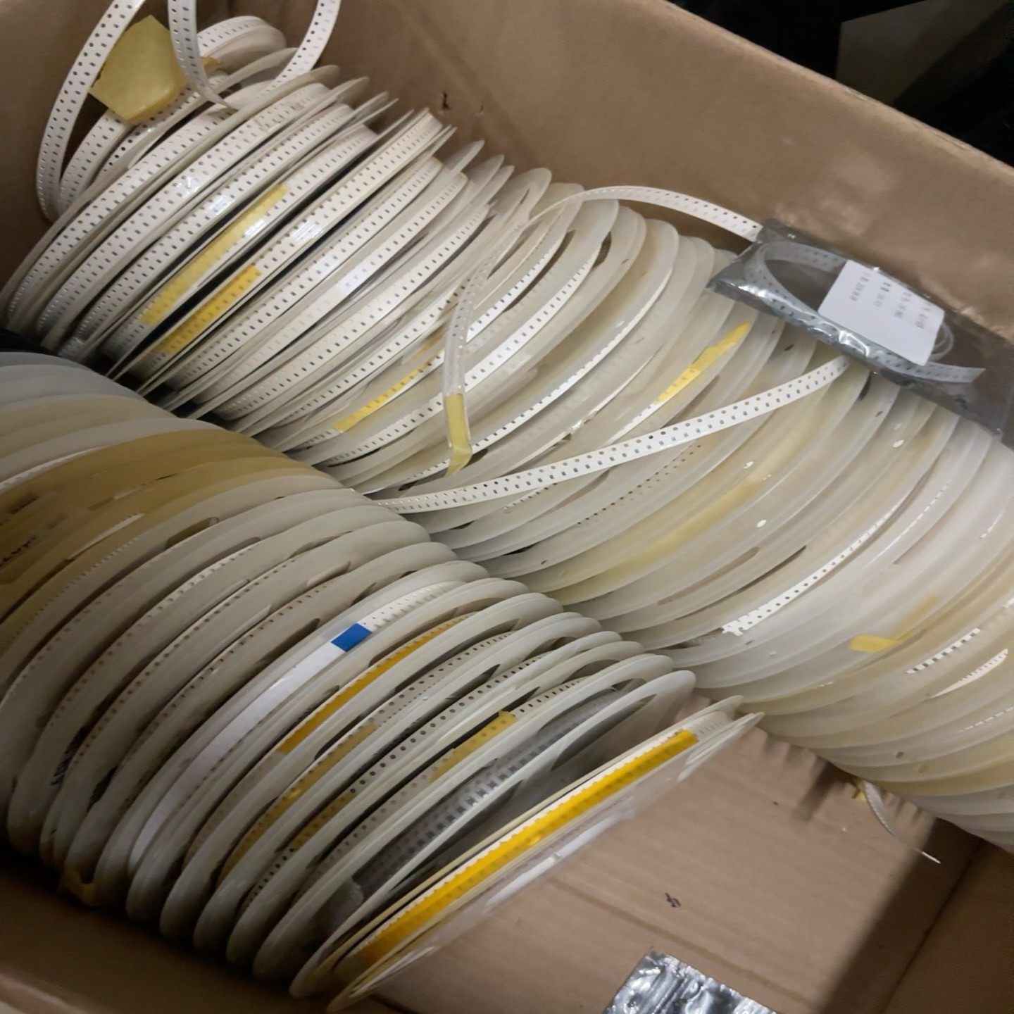 【请询价】贴片电容+0603+10UF+106K+X5R+25V+一盘