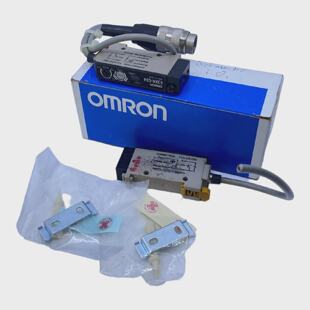 OMRON E3XRCE4 Interruptor Fotoelctrico Para Uso Industrial 1