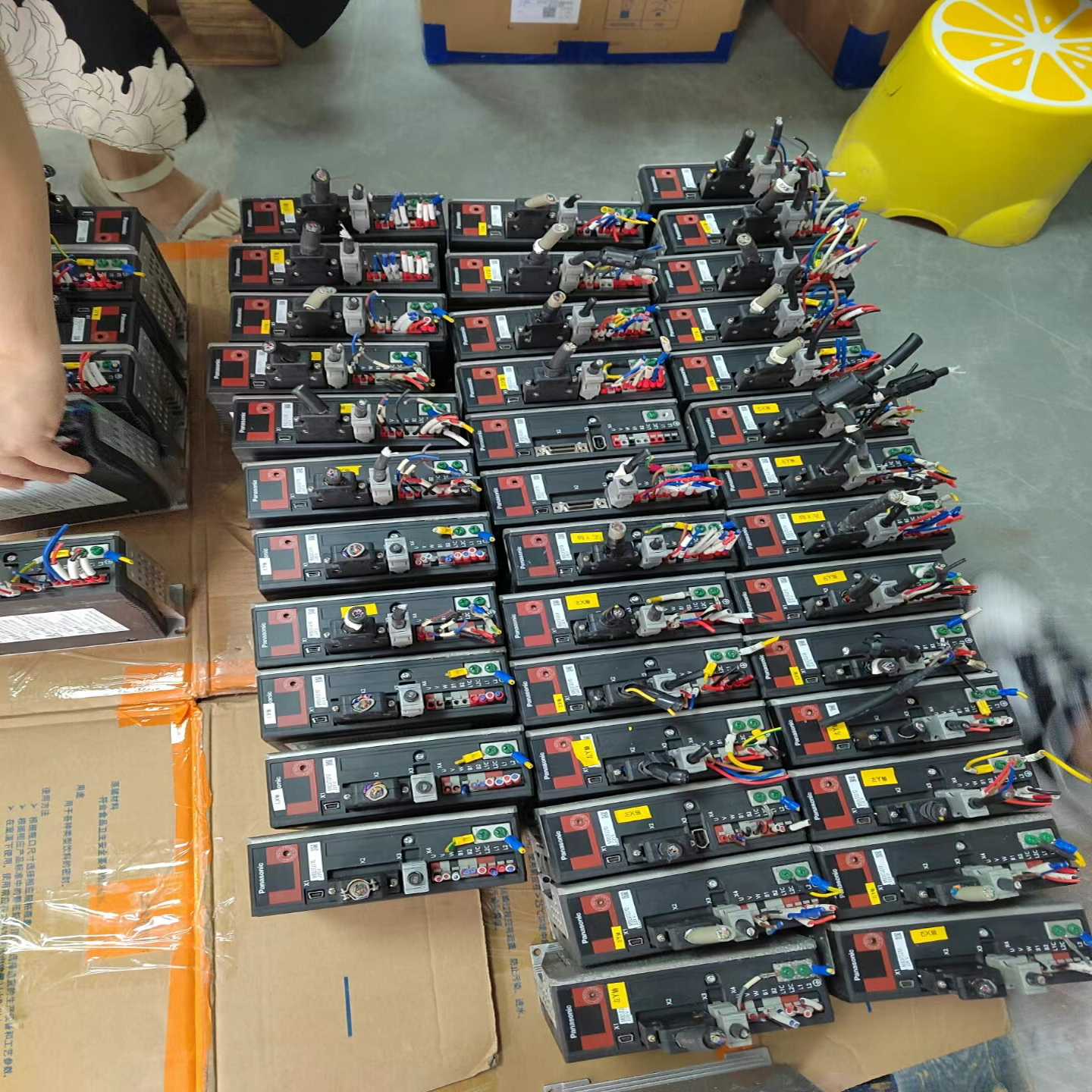 松下伺服MBDJT2210，MHMJ042P1S