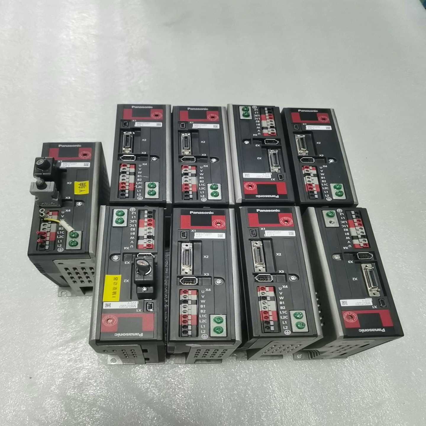 松下伺服驱动器MBDJT2207，200W大功率A4简易型，